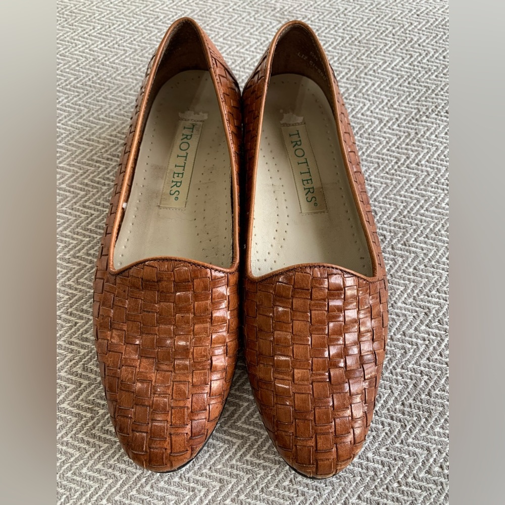 Trotter’s basket weave leather loafer sz 6